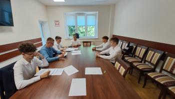 IV Nadzwyczajna Sesja Młodzieżowej Rady Miasta i Gminy Busko-Zdrój kadencji 2024-2026, zwołana na dzień 8.09.2025 r.