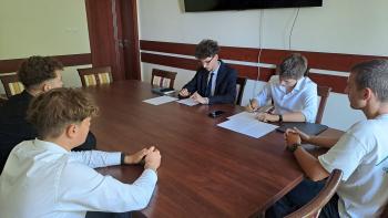 V Sesja Młodzieżowej Rady Miasta i Gminy Busko-Zdrój kadencji 2024-2026, zwołana na dzień 22.09.2025 r.