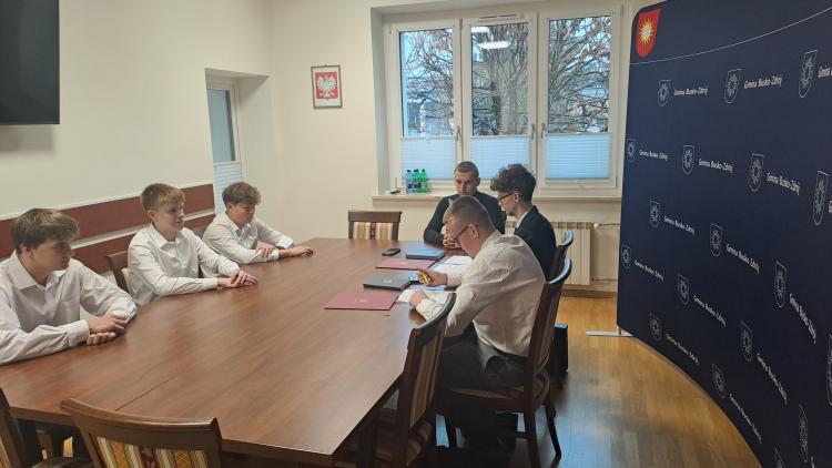 VI Sesja Młodzieżowej Rady Miasta i Gminy Busko-Zdrój kadencji 2024-2026, zwołana na dzień 17.10.2025 r.