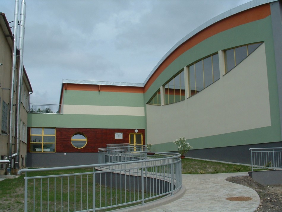 Budowa obiektów sportowych przy Samorządowym Gimnazjum w Zbludowicach