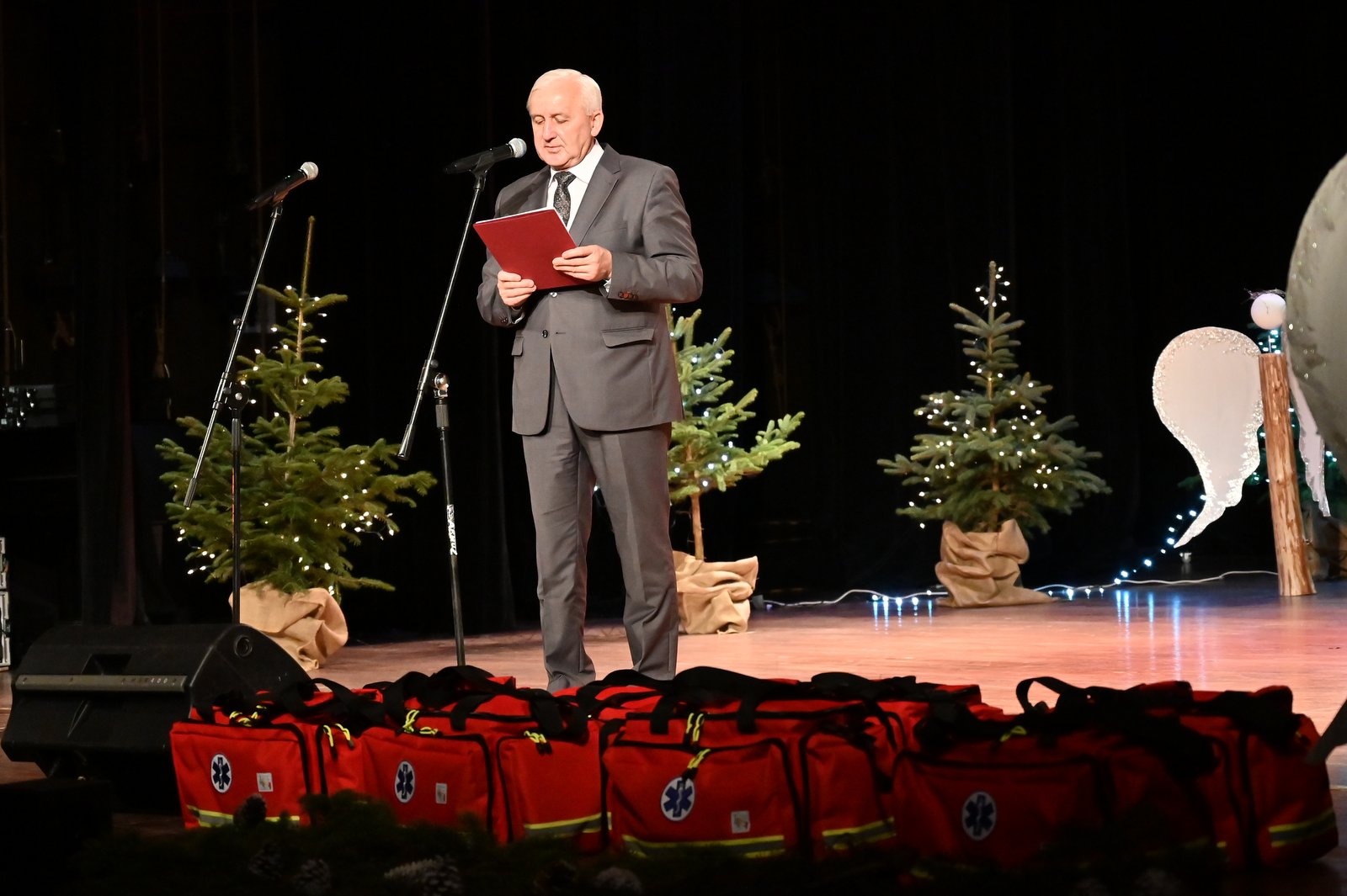 Uroczyste spotkanie kończące realizację projektu pod tytułem.: „Zwiększenie bezpieczeństwa w przestrzeni publicznej w Gminie Busko-Zdrój”
