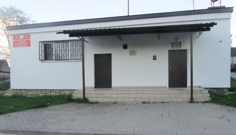 Nowy dach dla świetlicy w Zwierzyńcu