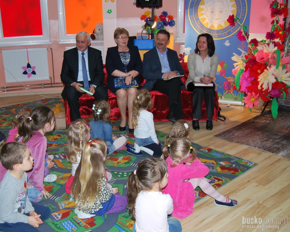 Cała Polska czyta dzieciom- czytamy i my!