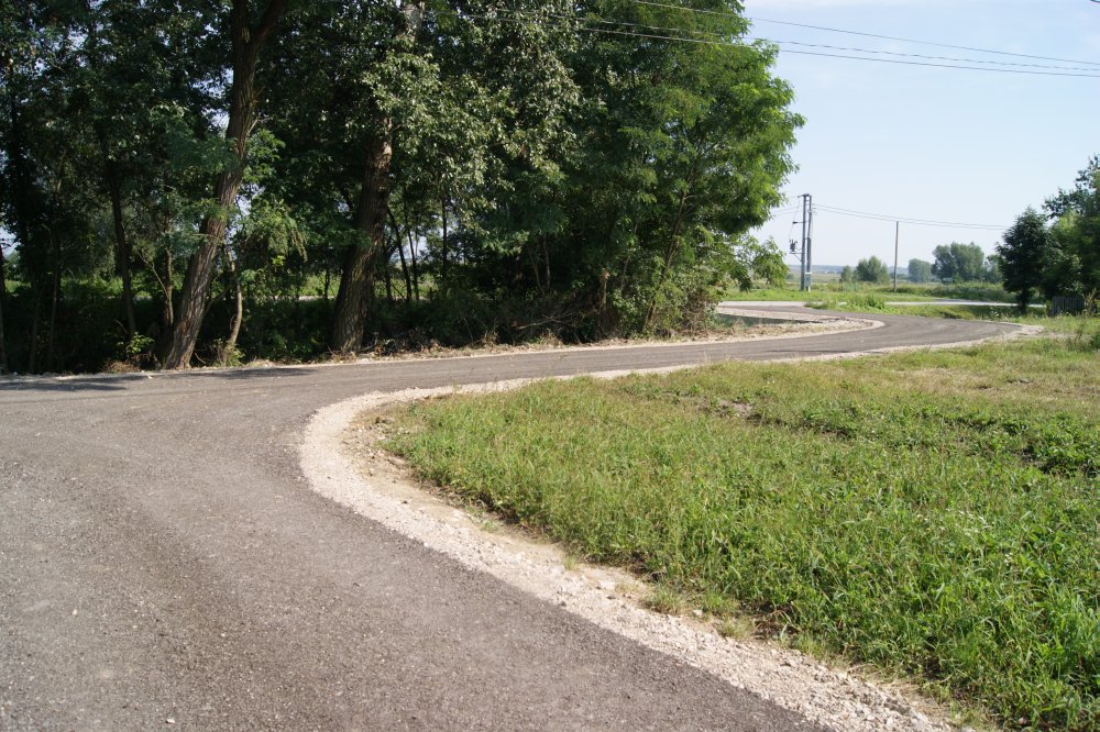 Radzanów - nawierzchnia z destruktu 