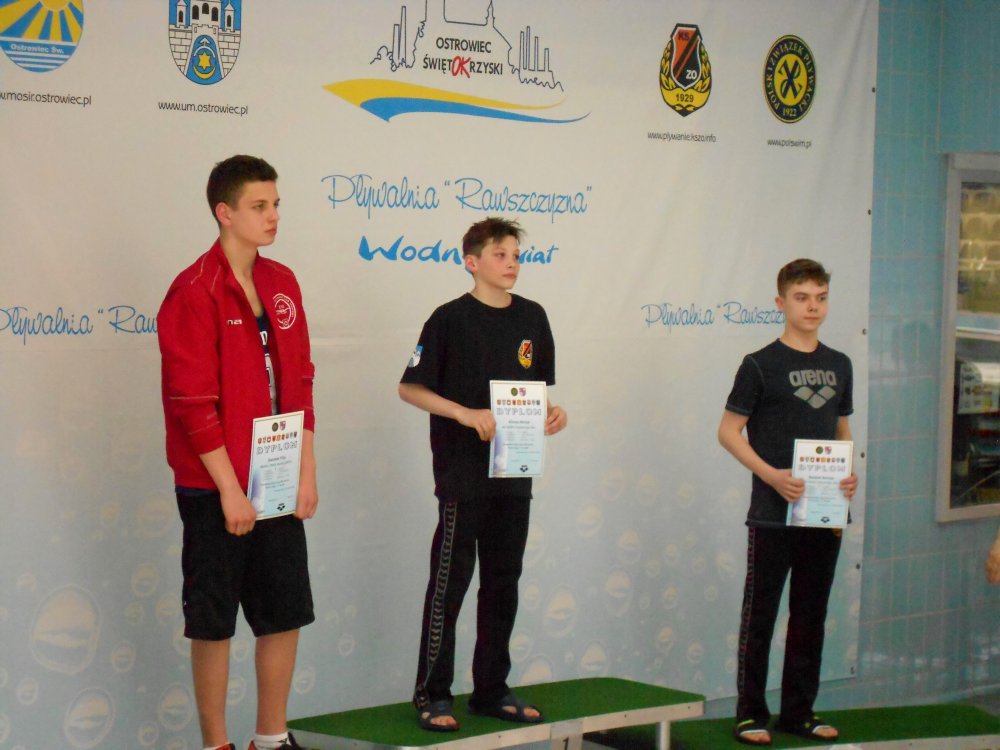 BUSCY PŁYWACY – CIĘŻKA PRACA ZAWSZE OZNACZA SUKCES