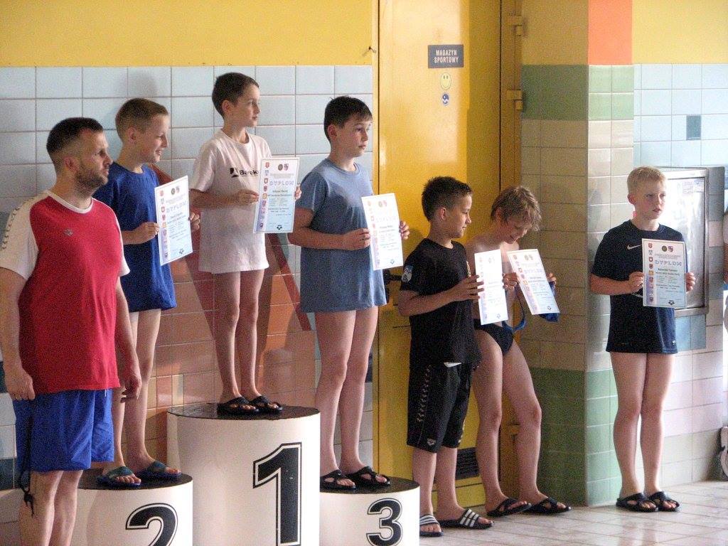 PŁYWACKI MAJ I 10 RAZY PODIUM PŁYWAKÓW MUKS UNIA BUSKO – ZDRÓJ