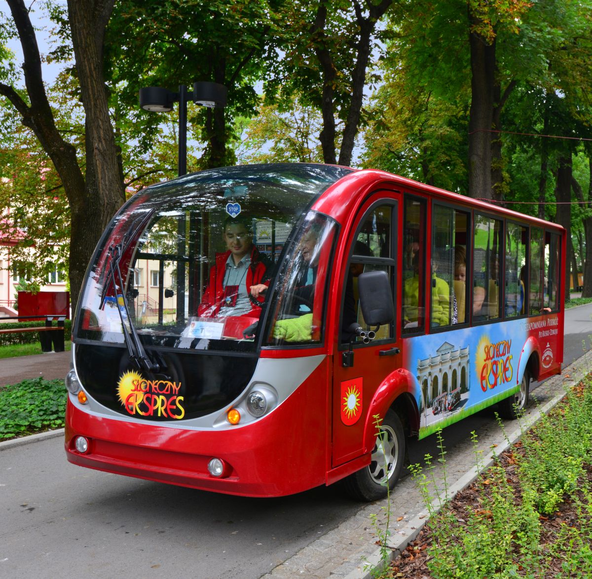 Al. Mickiewicza tylko dla pojazdów elektrycznych