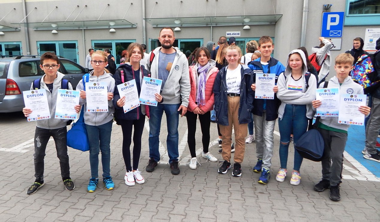 Pierwsze zawody po wakacjach i podium buskich pływaków