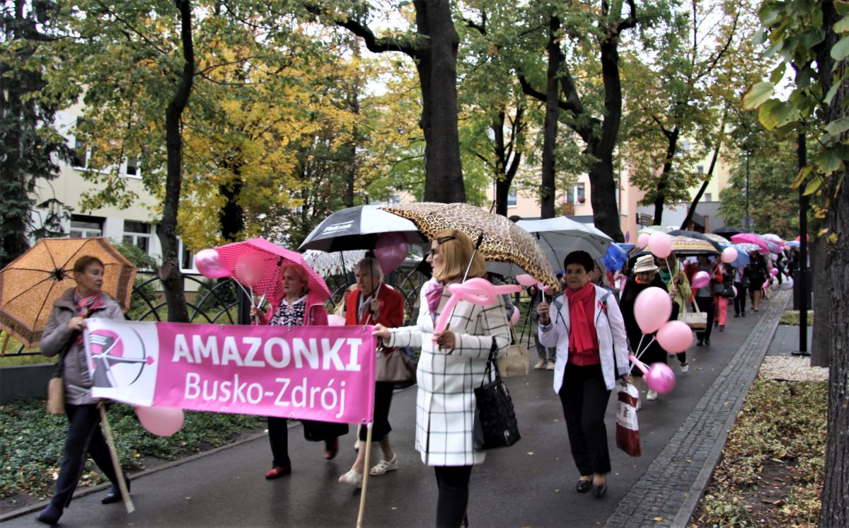 Solidarni z buskimi Amazonkami