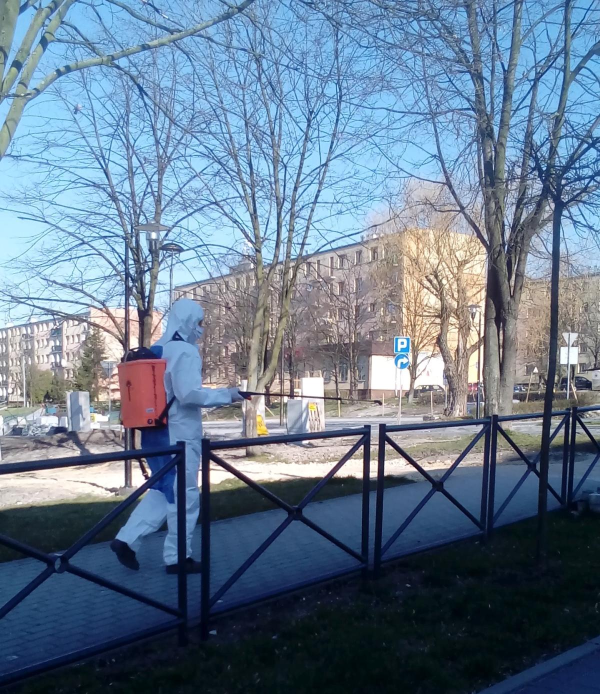 BUSKO WALCZY Z KORONAWIRUSEM