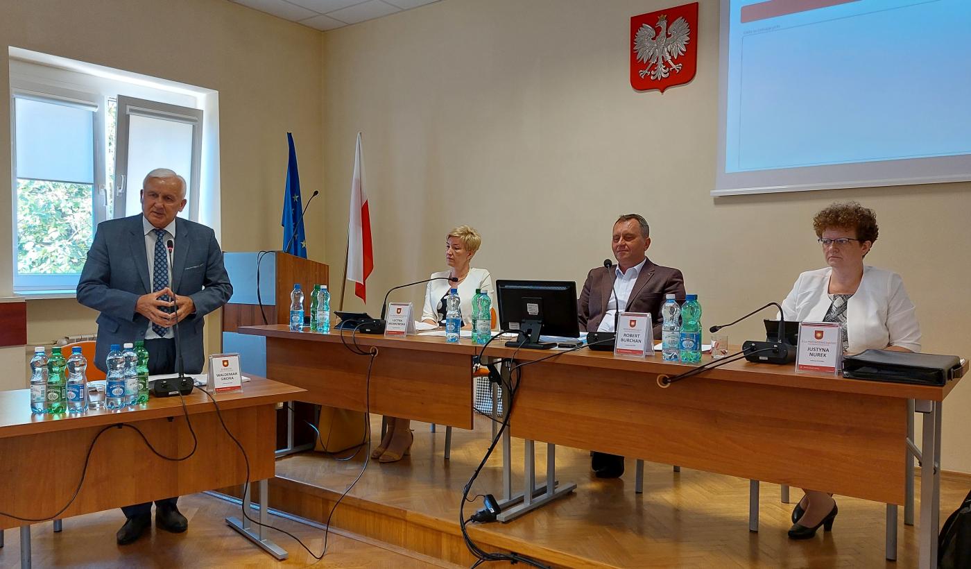 Burmistrz Miasta i Gminy Busko-Zdrój z absolutorium Rady Miejskiej. 