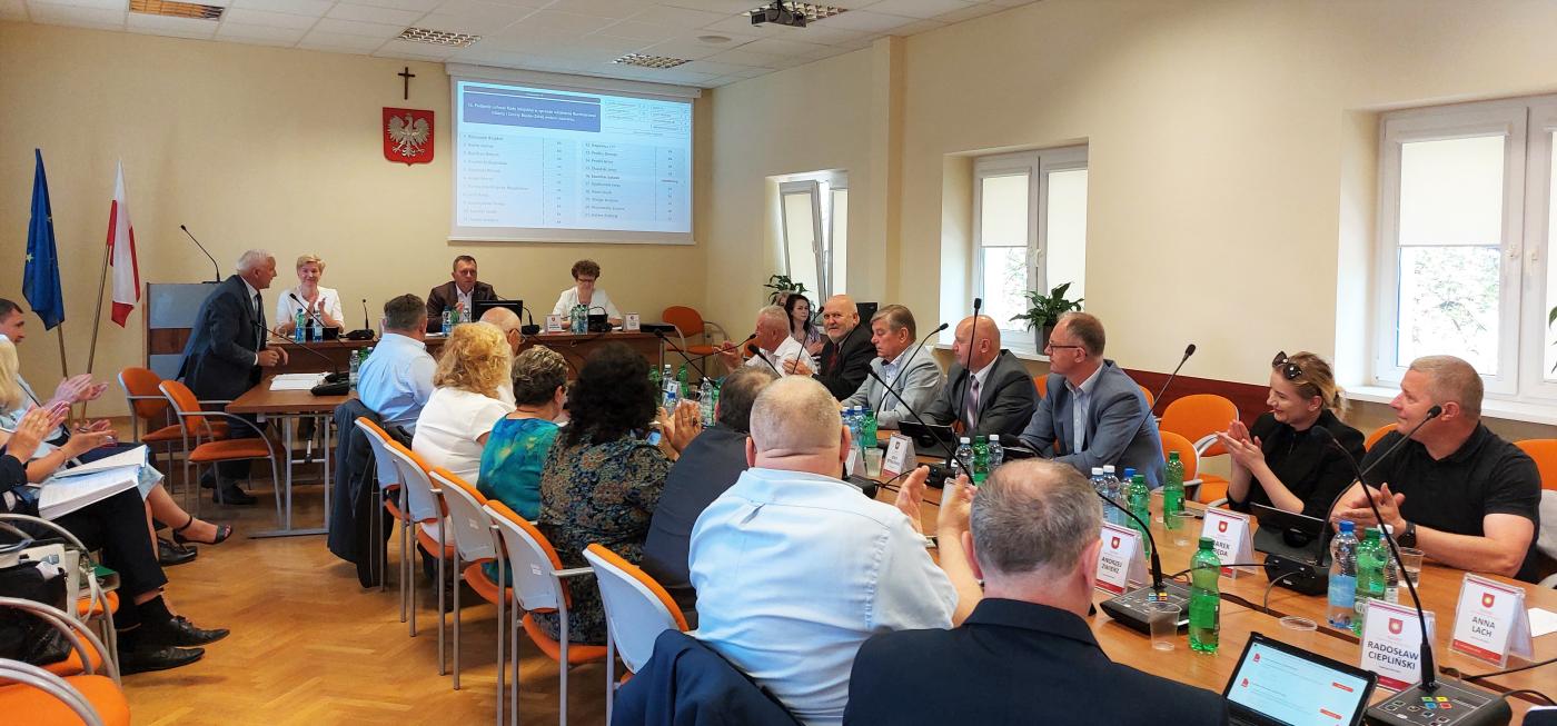 Burmistrz Miasta i Gminy Busko-Zdrój z absolutorium Rady Miejskiej. 