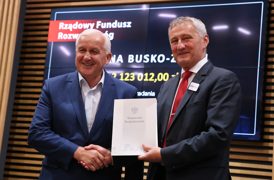 Kolejne umowy na remonty ważnych dróg w Gminie Busko-Zdrój