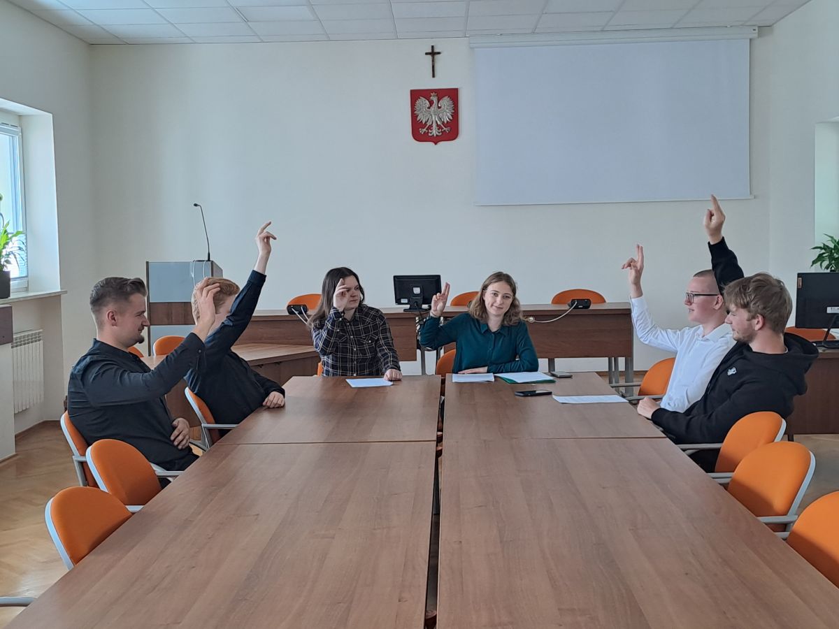 Sesja Nr IX/2024 Młodzieżowej Rady Miasta i Gminy Busko-Zdrój z dnia 03.06.2024r.