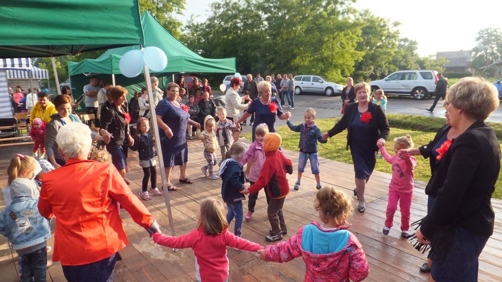 II Piknik Rodzinny z okazji Dnia Dziecka i Dnia Matki w Skotnikach Małych