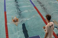 Finał dużej świętokrzyskiej ligi pływackiej - najstarsi buscy pływacy kończą rok zmagań w zawodach wojewódzkich