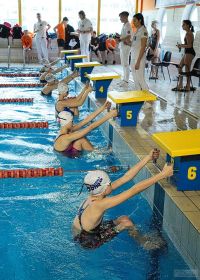 Trwa Świętokrzyska Liga Pływacka – zawodnicy MUKS UNIA triumfują w stylu klasycznym