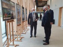 Burmistrz Miasta i Gminy Busko-Zdrój prezentuje aktualną wystawę w Domu Zdrojowym