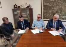 Akt podpisania umowy dot. inwestycji - przedszkole publiczne w Busku-Zdroju
