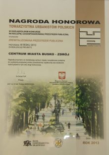 Prestiżowa nagroda w konkursie organizowanym przez Towarzystwo Urbanistów Polskich, w kategorii „Rewitalizowana przestrzeń publiczna" za Aleję Mickiewicza uznaną jako najlepiej zagospodarowaną przestrzeń publiczną w Polsce w 2012 r.