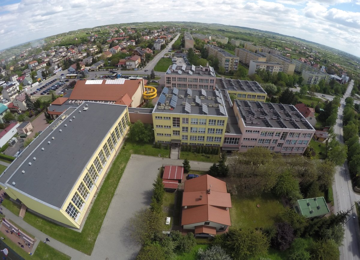 mt_gallery:Instalacja solarna dla budynków Pływalni Miejskie, Szkoły Podstawowej nr 3 i Samorządowego Gimnazjum nr 1 w Busku-Zdroju.